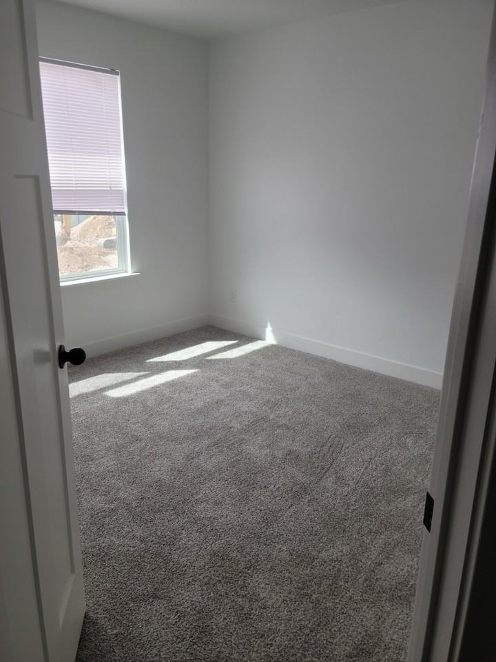 4775 S Olive Ave - Photo 4 of 6