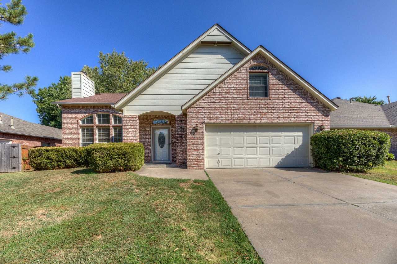 3832 W Fort Worth St