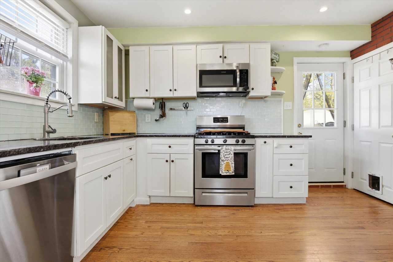 2907 Kanes Rd - Photo 7 of 19