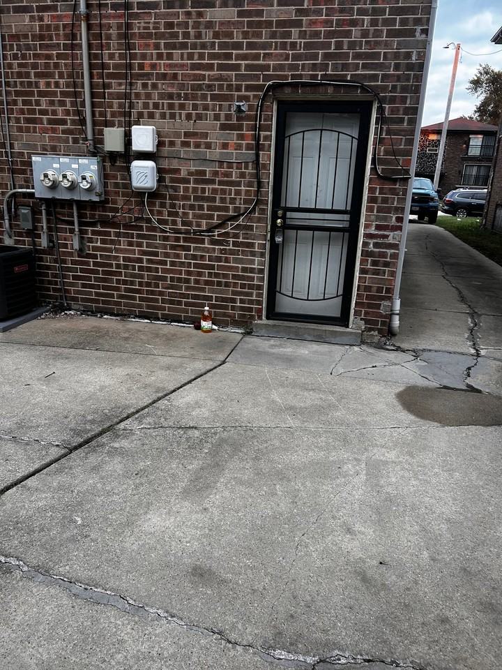 402 Madison Ave - Photo 2 of 14