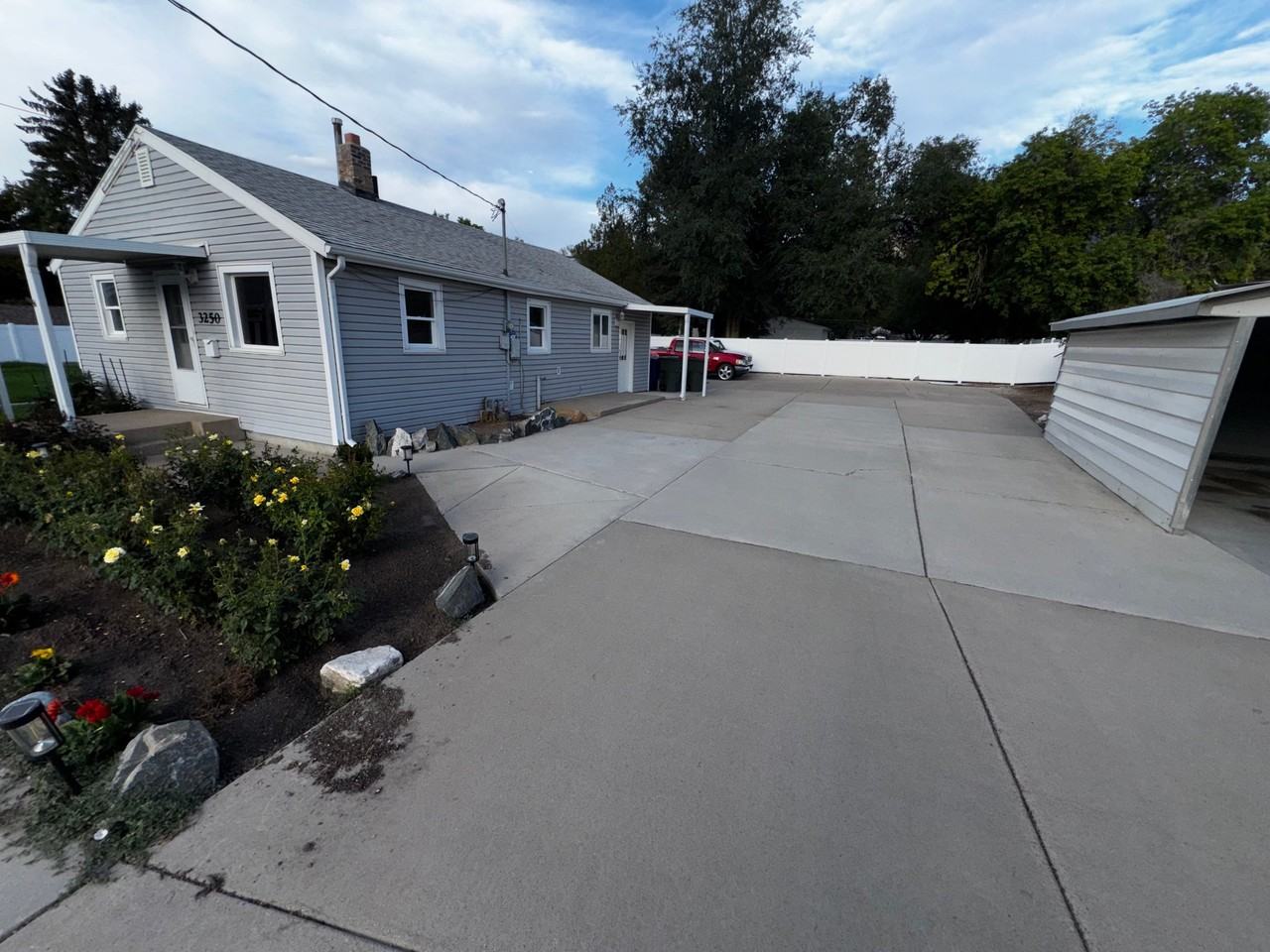 3250 Jefferson Ave - Photo 3 of 18