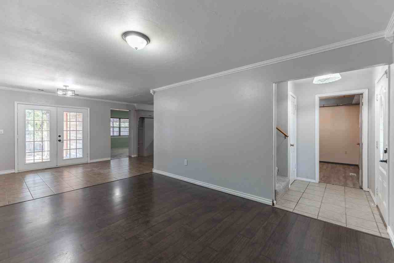7804 Nw 5th St - Photo 4 of 45