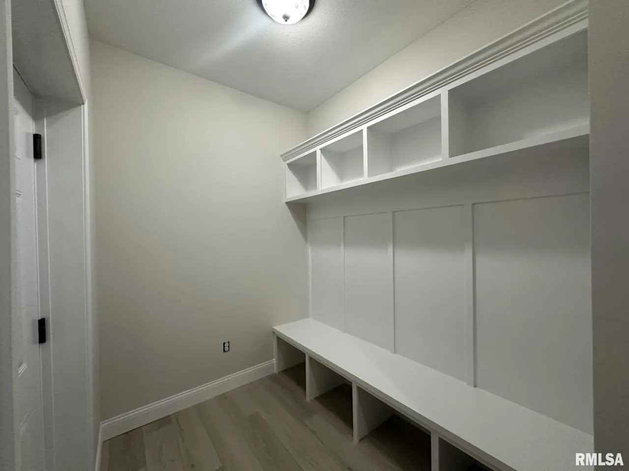 55 Durbin Ter - Photo 4 of 9