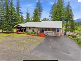 featured image of 955 Bottle Bay Rd