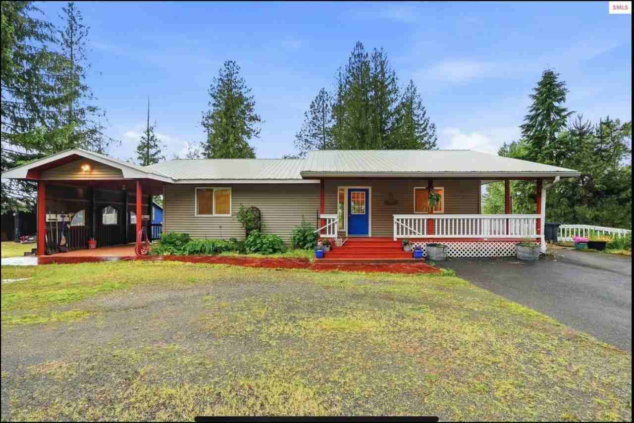 955 Bottle Bay Rd - Photo 2 of 8