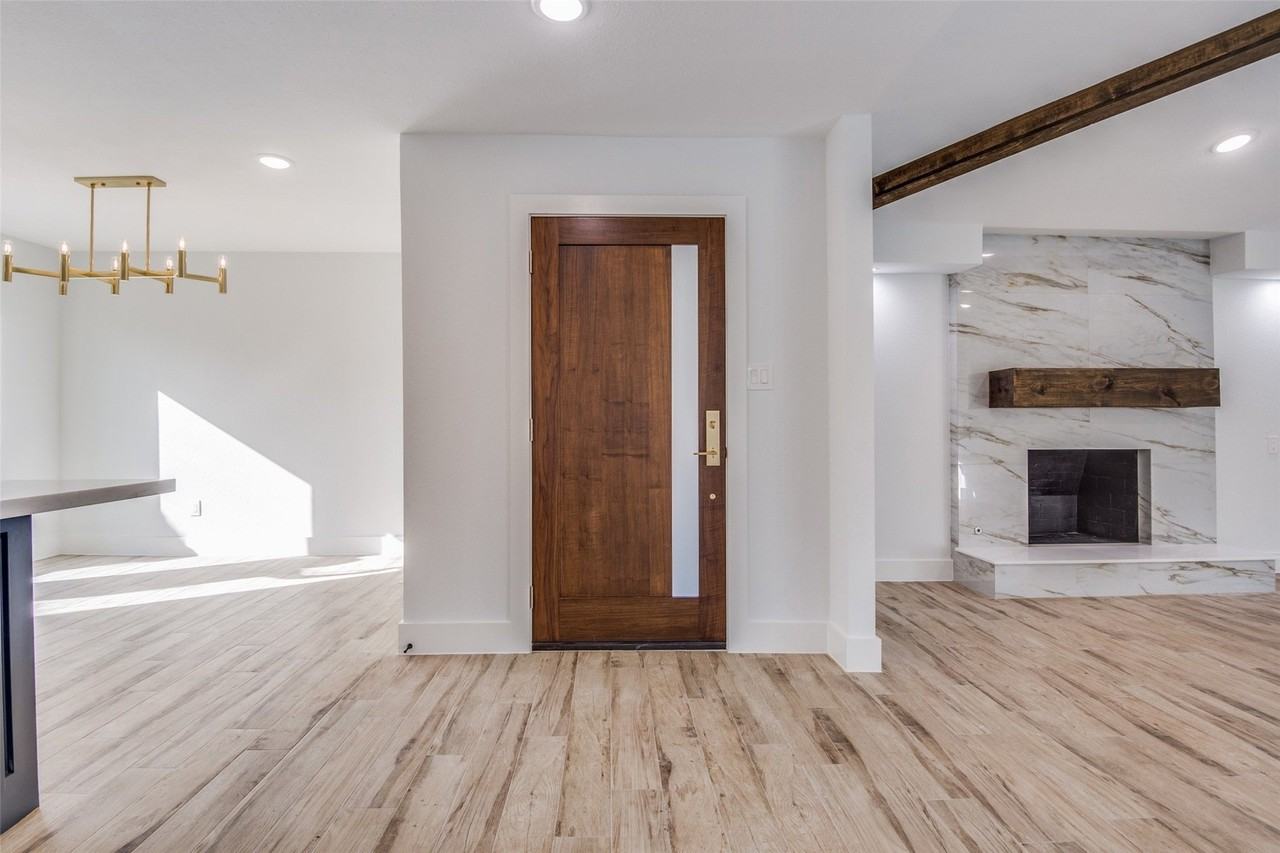 11902 Westmere Dr - Photo 2 of 15