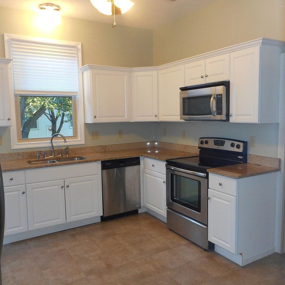 447 Taylor Ave - Photo 3 of 8
