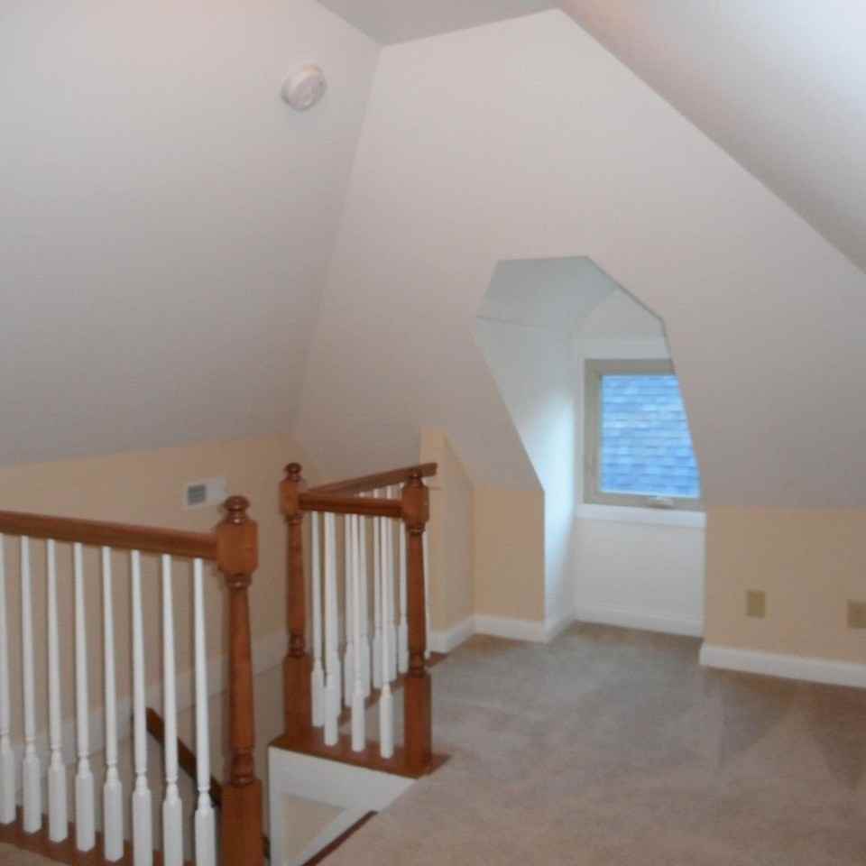 447 Taylor Ave - Photo 5 of 8