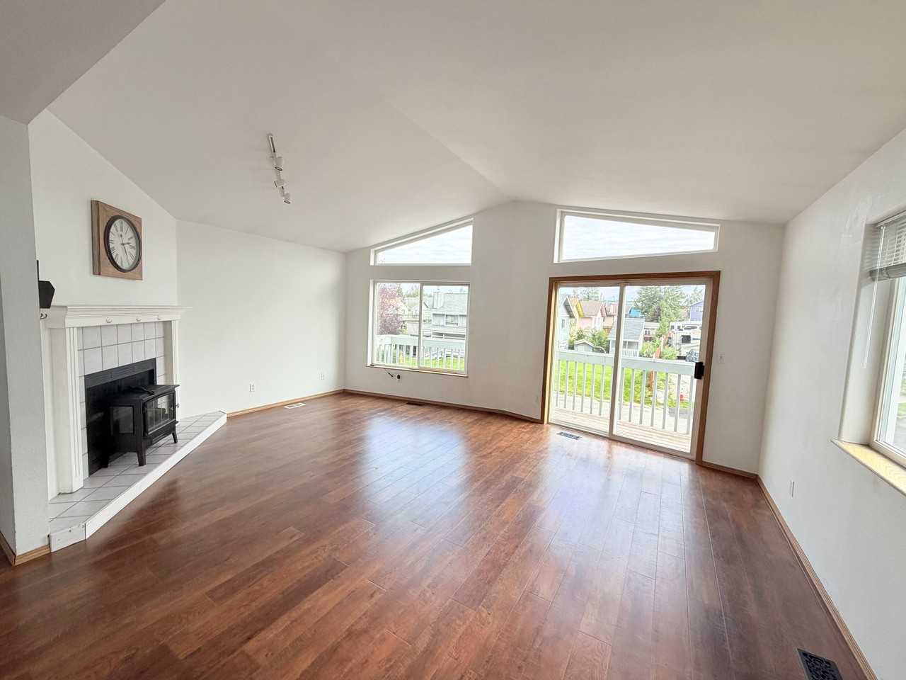 8140 Queen Victoria Dr - Photo 3 of 17