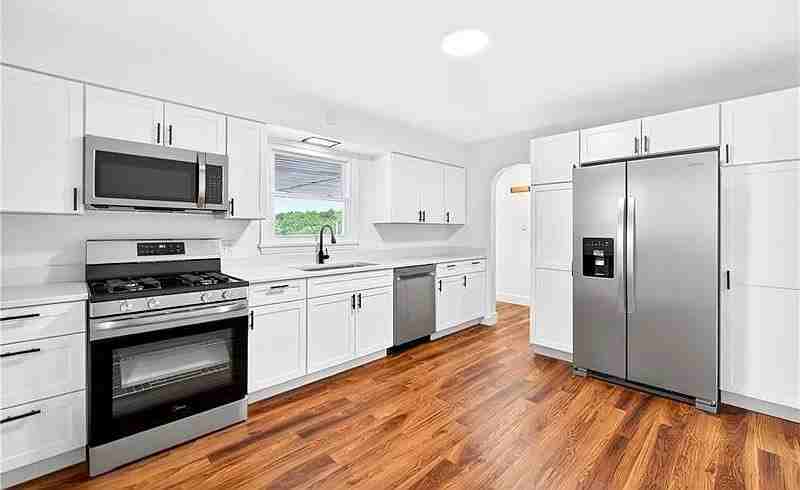 2086 River Hill Rd - Photo 5 of 13