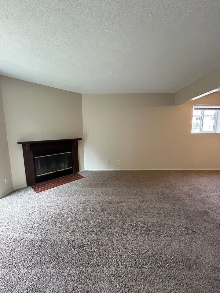 Wheaten Place (10919 Cottonwood Lane) - Photo 5 of 45