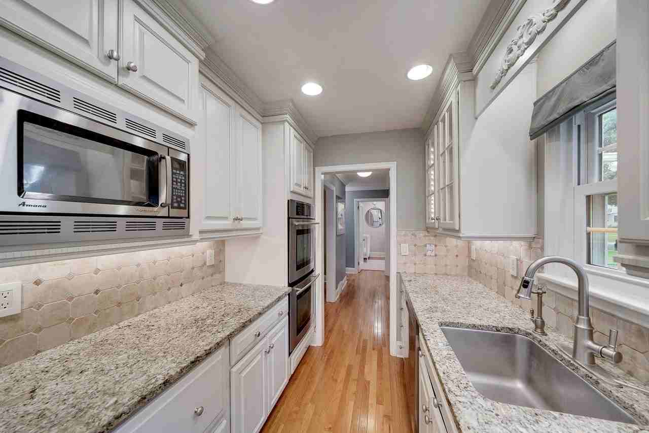 3982 Brunswick Ave S - Photo 3 of 20
