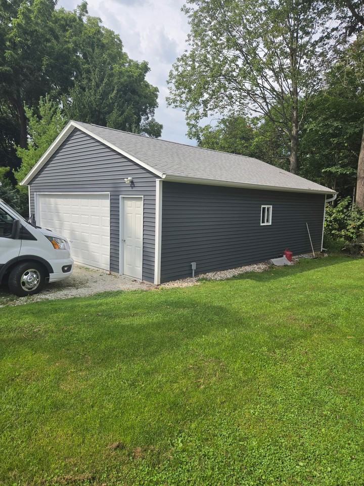 S64W18474 Topaz Dr - Photo 3 of 13
