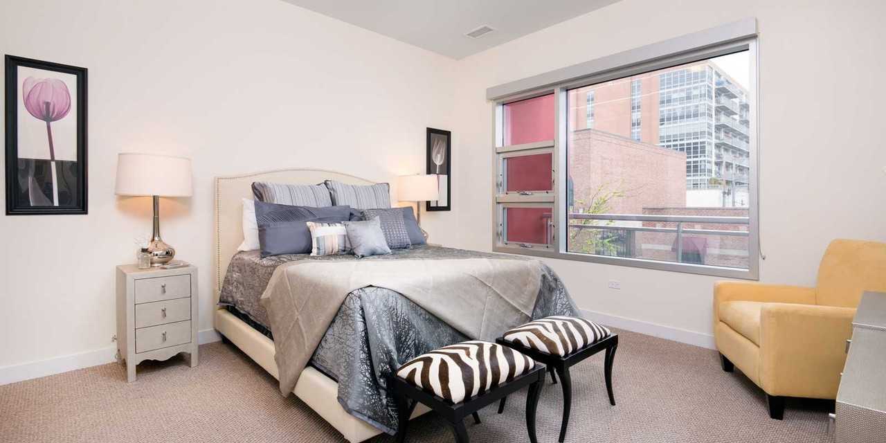1227 W Madison St - Photo 4 of 14