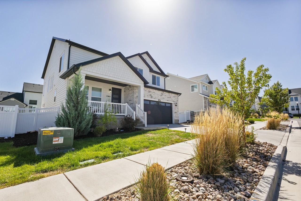 4633 W Sentry Dr - Photo 4 of 20
