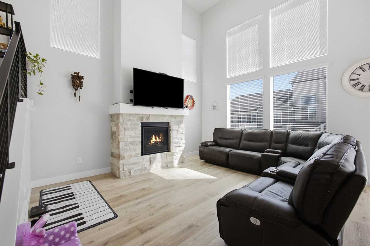 4633 W Sentry Dr - Photo 5 of 20