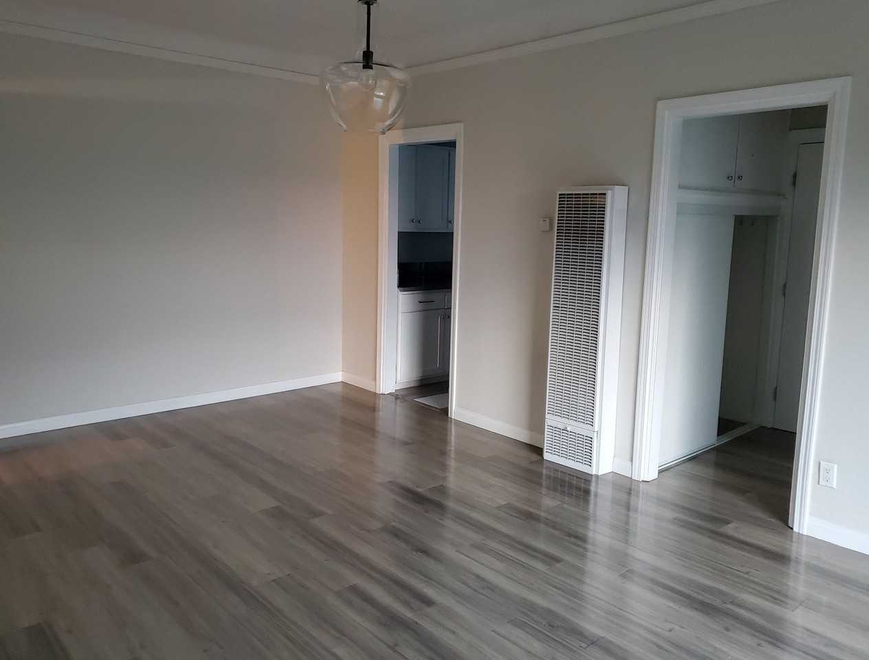 844 N Hoover St #12 - Photo 5 of 12