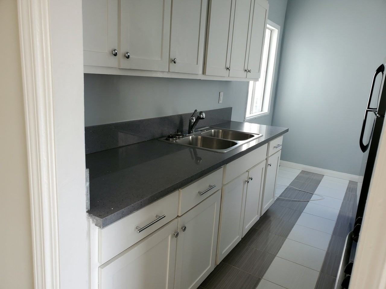 844 N Hoover St #12 - Photo 7 of 12