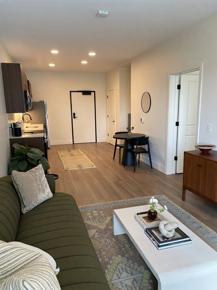 2506 W Colfax Ave #433