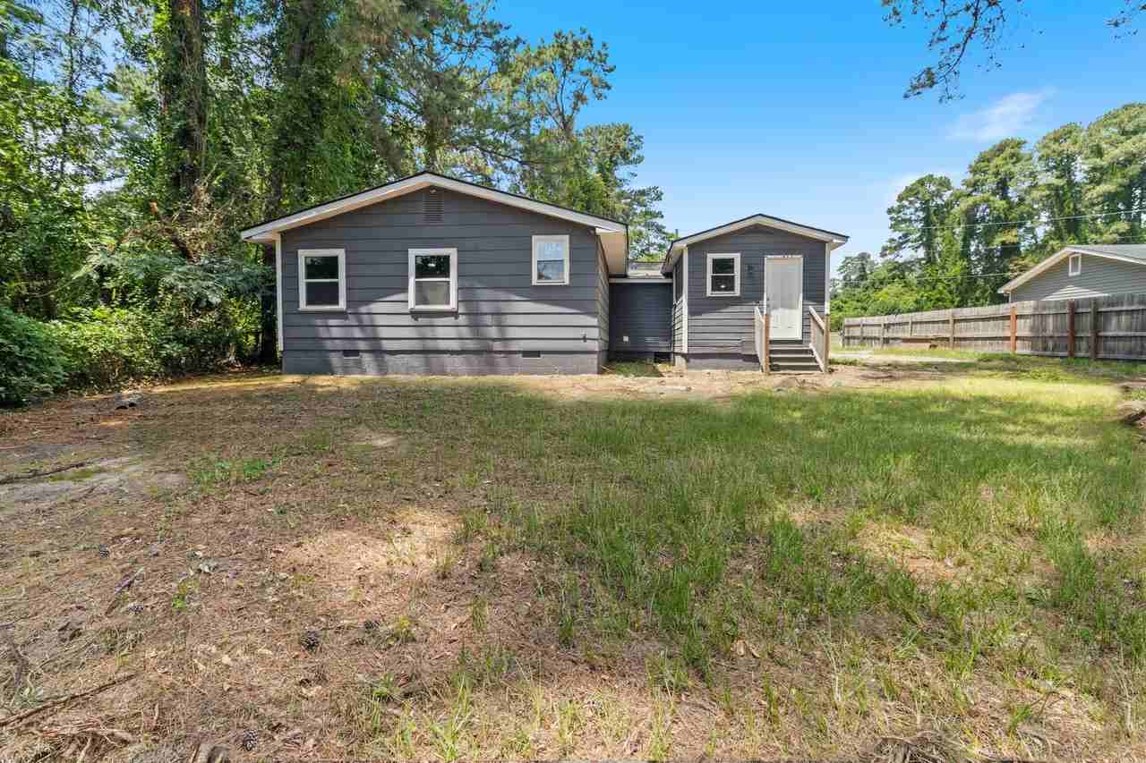 2639 Crystal Springs Dr - Photo 3 of 15