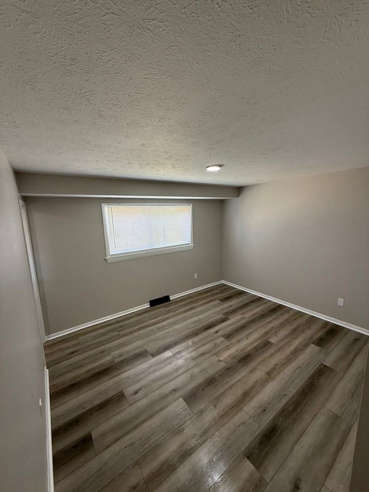 3 Bedroom 2.5 Bath House In Westpark - Photo 7 of 19
