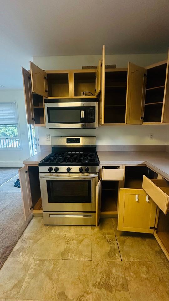 419 Midwood Ave - Photo 4 of 19