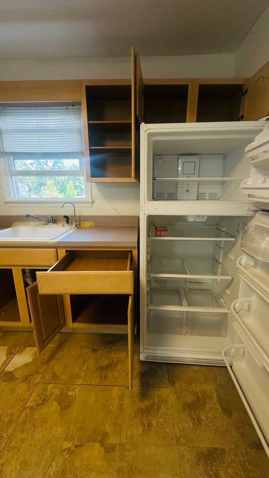 419 Midwood Ave - Photo 6 of 19