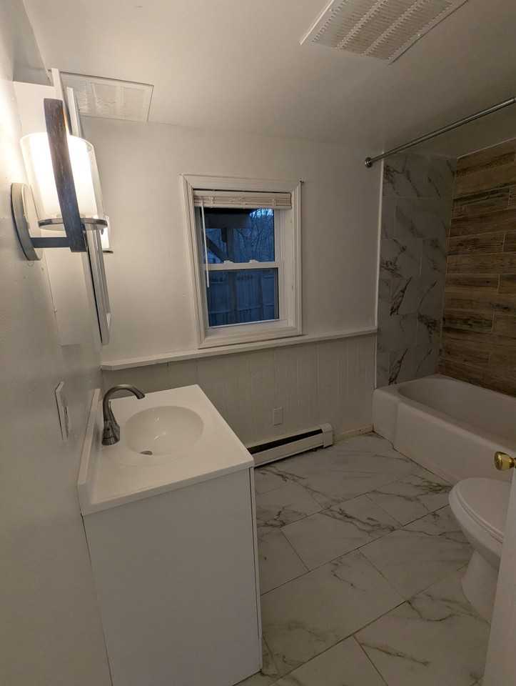 7748 S Main St #21 - Photo 5 of 9