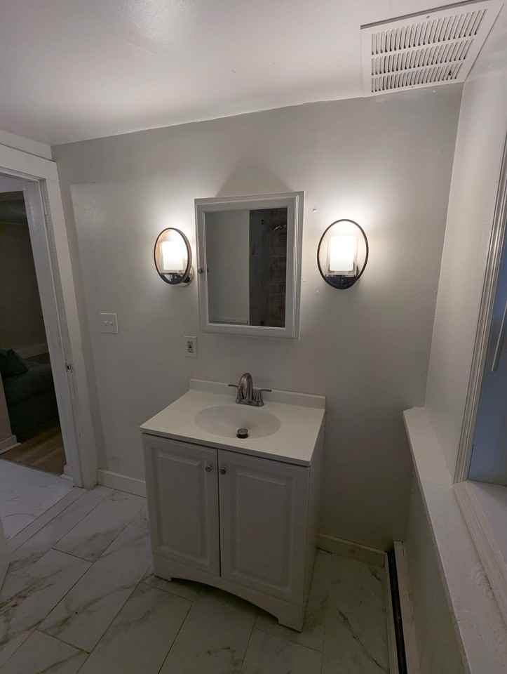 7748 S Main St #21 - Photo 6 of 9