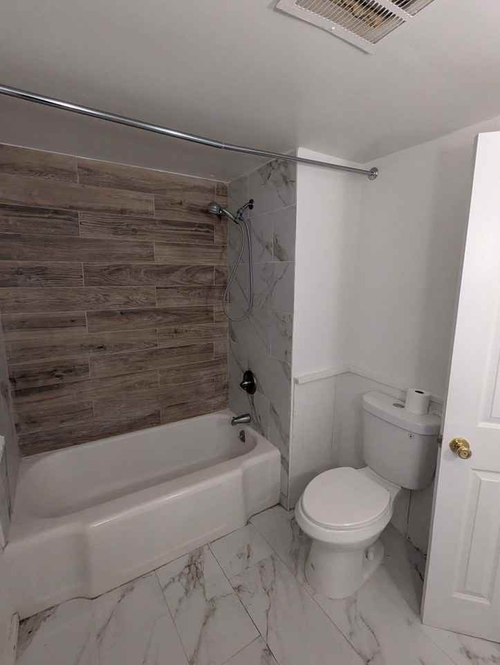 7748 S Main St #21 - Photo 7 of 9