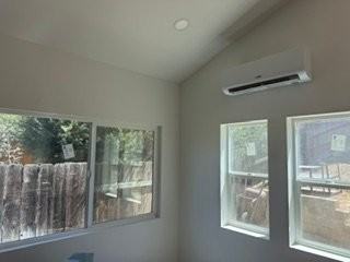 4537 Benhurst Ave - Photo 4 of 13