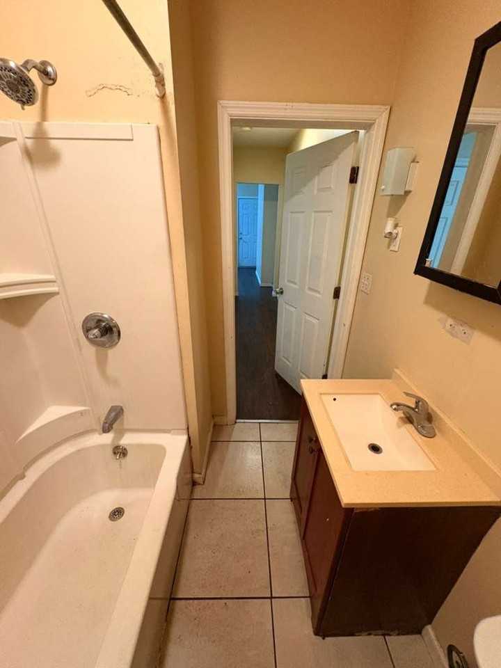 49 Thompson St #1E - Photo 2 of 15