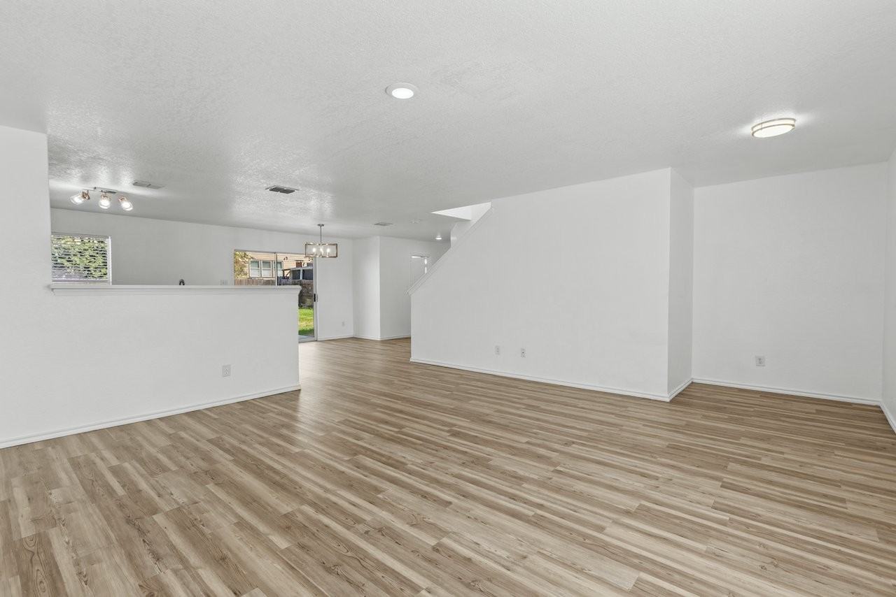 136 Gatewood Bay - Photo 2 of 19