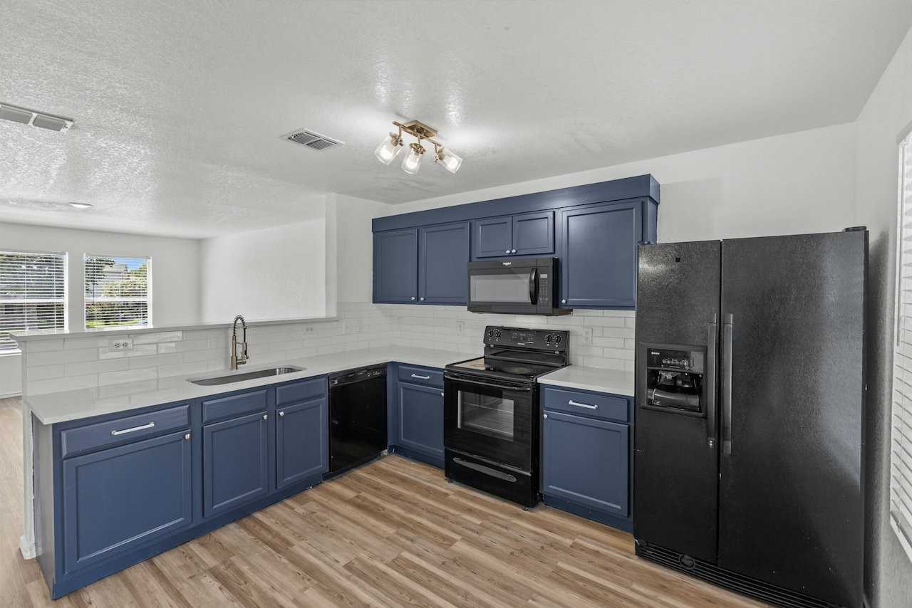 136 Gatewood Bay - Photo 5 of 19