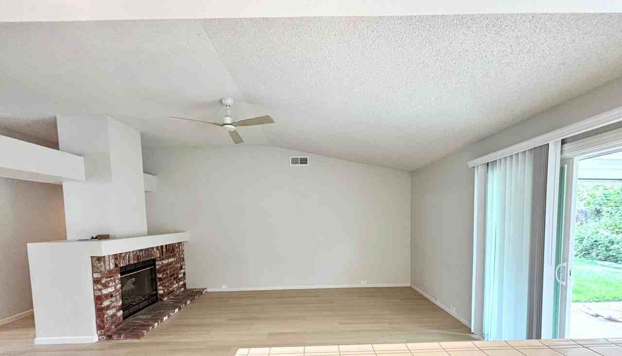 8079 Darien Cir - Photo 7 of 20
