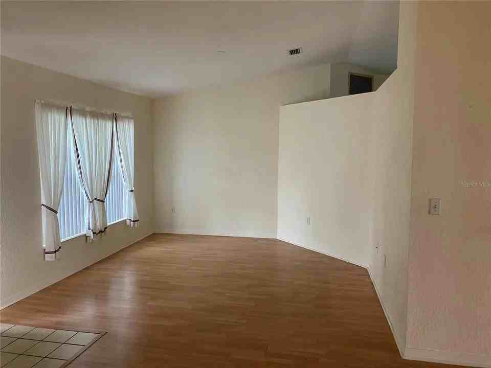 8636 Sw 108th St - Photo 2 of 10