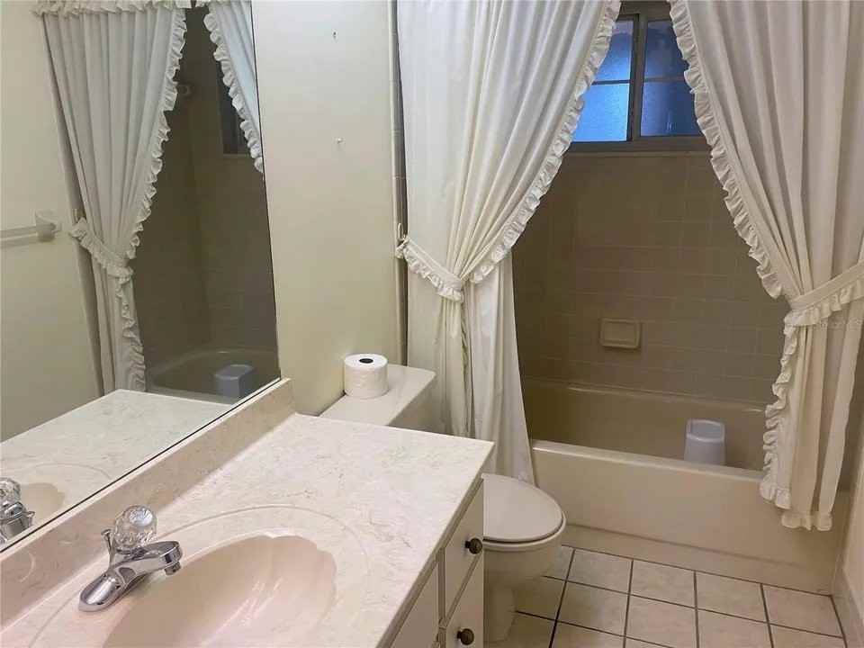 8636 Sw 108th St - Photo 6 of 10