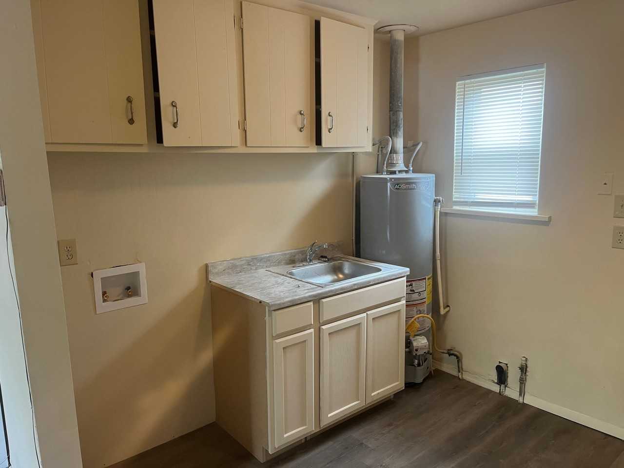 1348 Gormans Ln - Photo 3 of 7