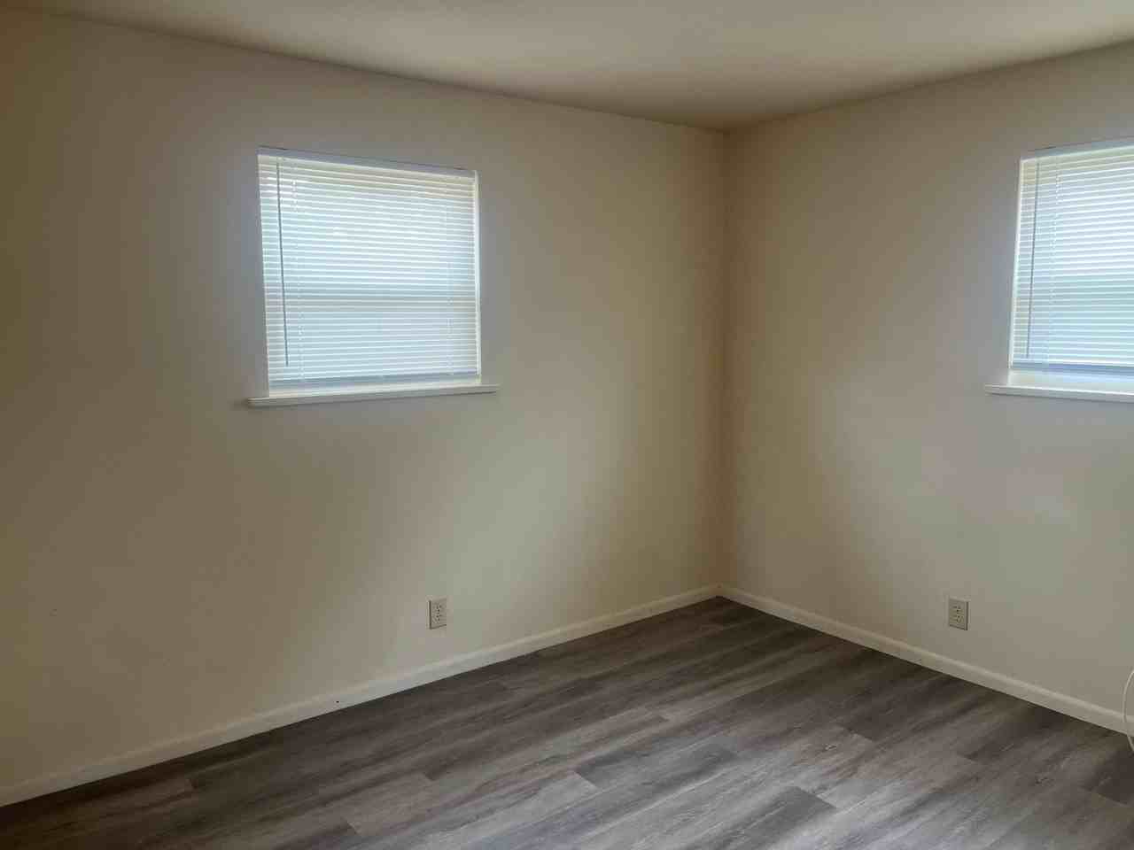 1348 Gormans Ln - Photo 6 of 7