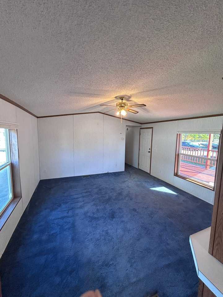 2706 Topeka Dr - Photo 6 of 20