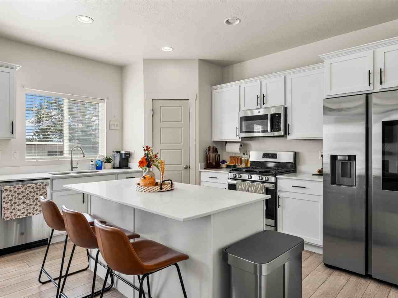 1768 S Haven Pkwy - Photo 3 of 20