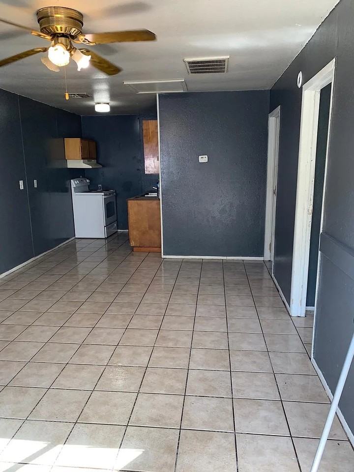 102 San Diego St #A - Photo 7 of 11