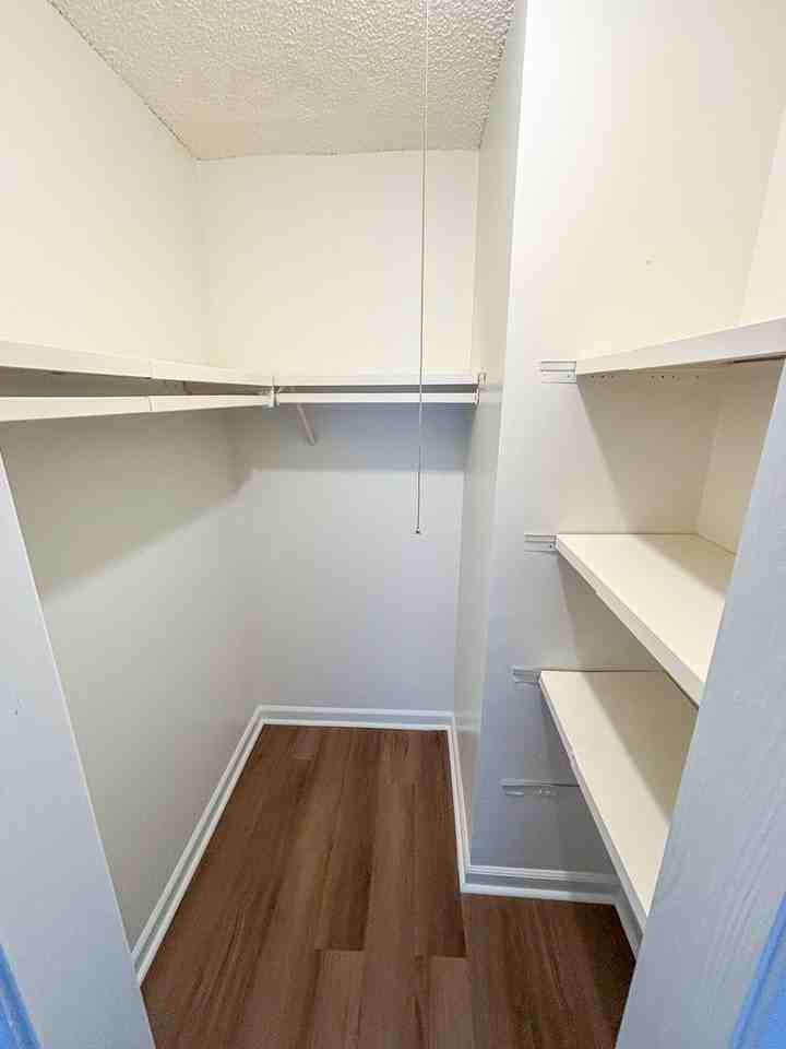 Vintage Apartments - Photo 7 of 26