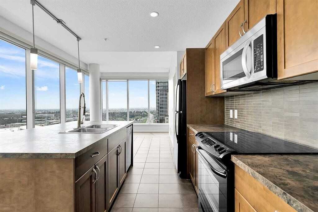 211 13 Ave Se - Photo 3 of 31
