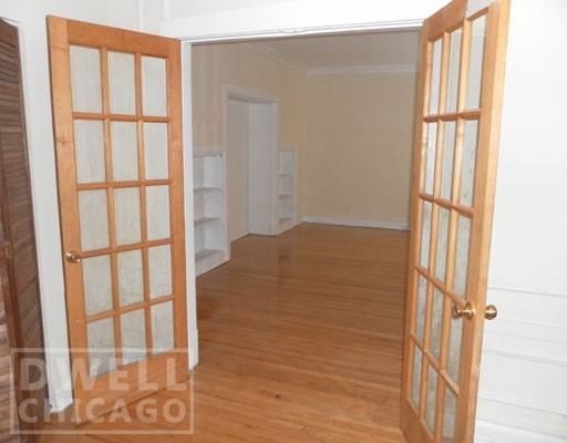 1047 W North Shore Ave - Photo 3 of 19