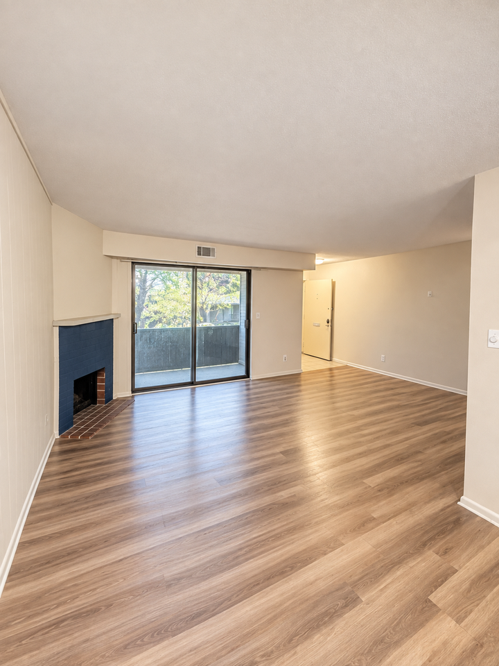 504 Meadowbrook Dr #504 - Photo 2 of 11