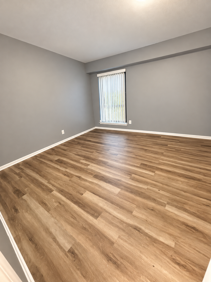504 Meadowbrook Dr #504 - Photo 5 of 11