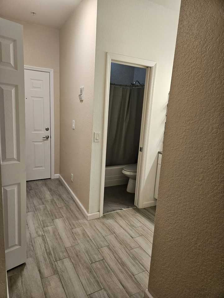 Se Gulfstream Pl #105 - Photo 2 of 12