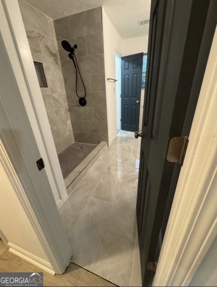 408 Meadowbrook Dr #NA - Photo 7 of 10