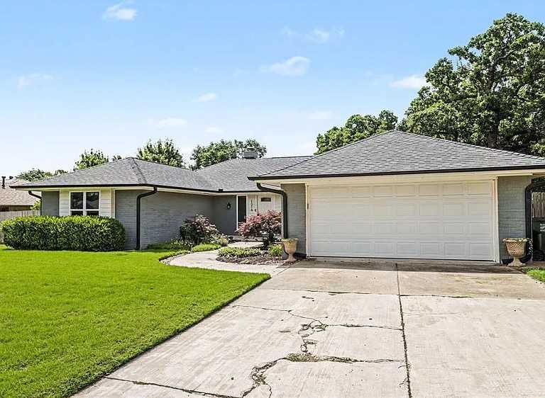 1316 Mockingbird Ln #NA - Photo 2 of 27